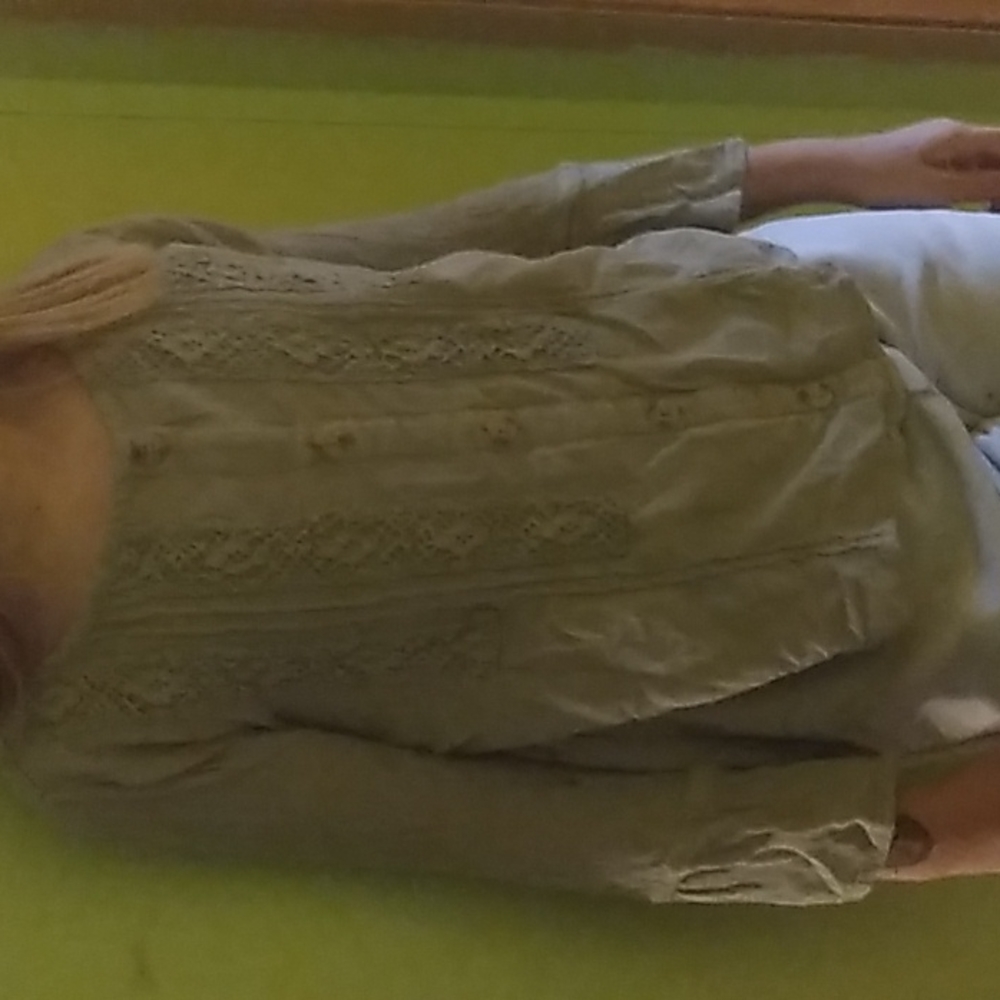 A green shirt